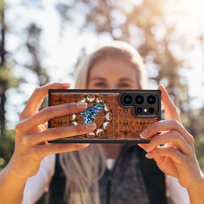 The Zentangle Crow, Hand-Inlaid Wood & Mother of Pearl Case - Artisanal Cover for Samsung Galaxy