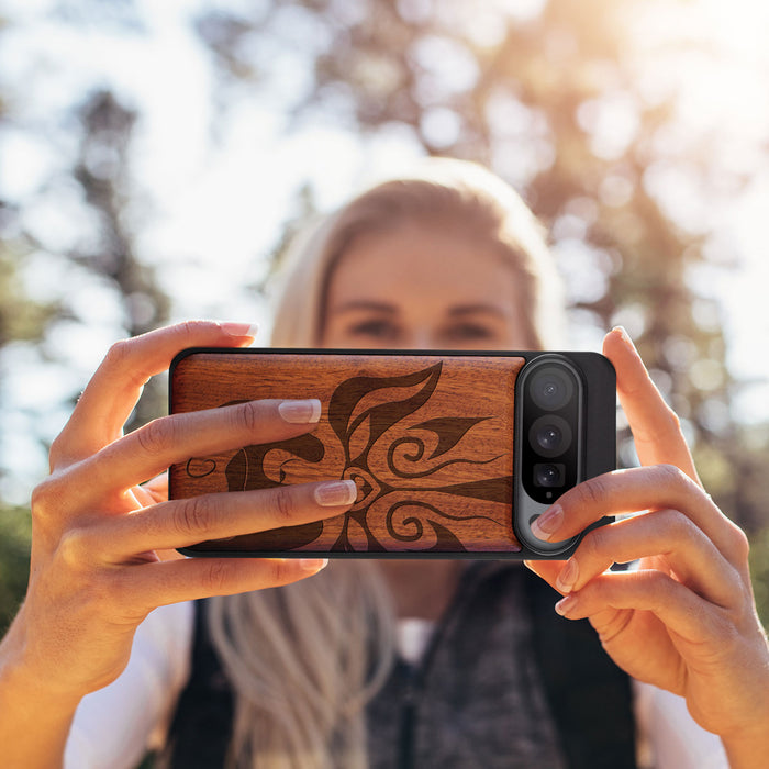 The Chinese Opera Mask, Classic Engraved Wood & TPU Case - Artisanal Cover for Google Pixel