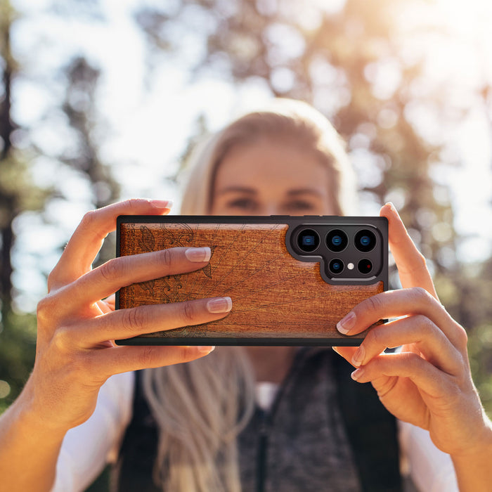 The Whale's Sunset Dance, Classic Engraved Wood & TPU Case - Artisanal Cover for Samsung Galaxy