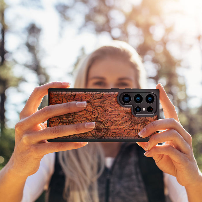 The Helianthus Sketch, Classic Engraved Wood & TPU Case - Artisanal Cover for Samsung Galaxy