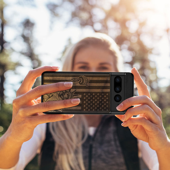 Classic Engraved Wood & TPU Case - Artisanal Cover for Google Pixel