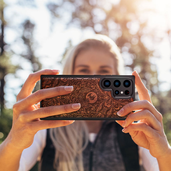 The Phoenix Mandala, Classic Engraved Wood & TPU Case - Artisanal Cover for Samsung Galaxy