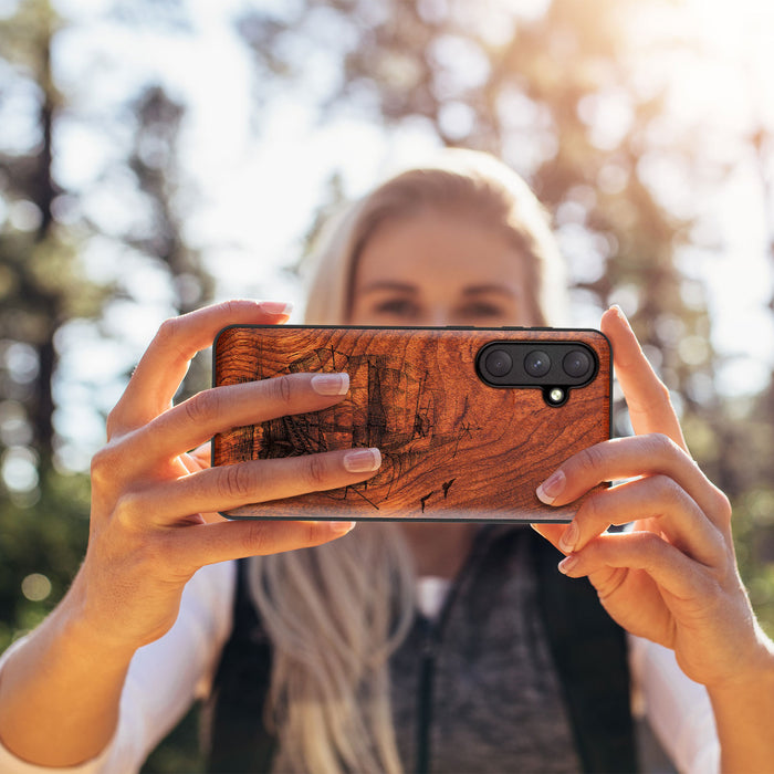 Sailboat on the Sea, Classic Engraved Wood & TPU Case - Artisanal Cover for Samsung Galaxy