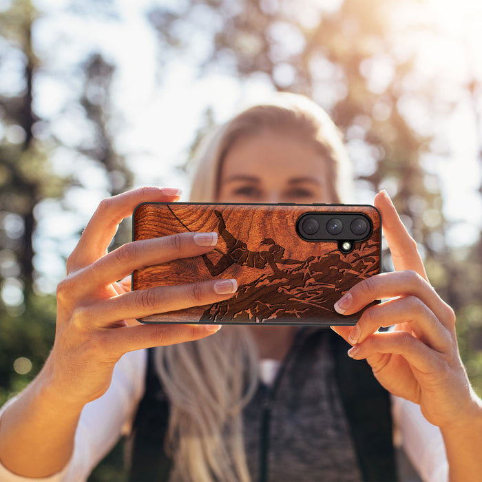 Woman Ascending the Cliff, Classic Engraved Wood & TPU Case - Artisanal Cover for Samsung Galaxy