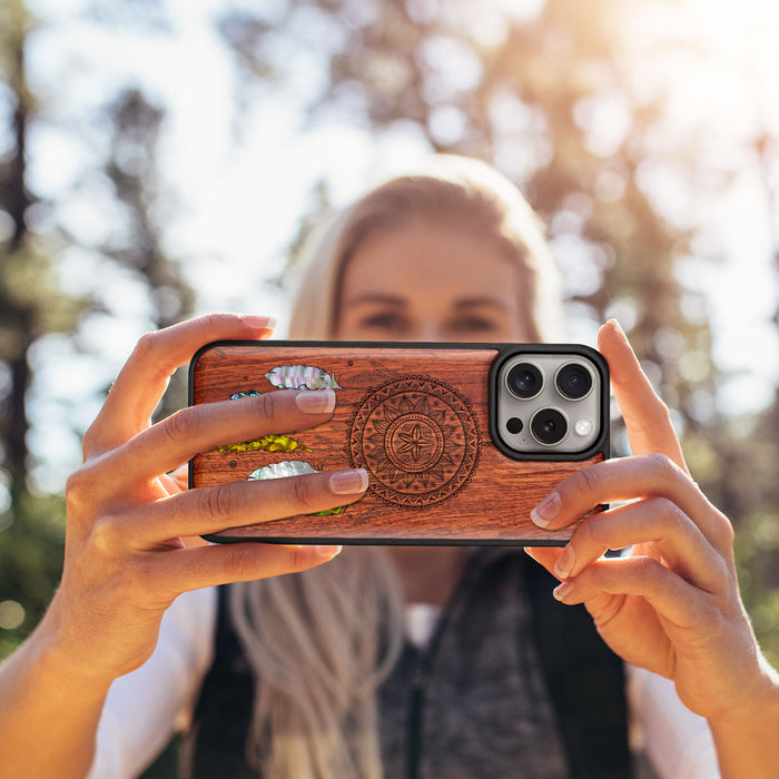 Dreamcatcher's Embrace, Hand-Inlaid Wood & Mother of Pearl Case - Artisanal Cover for Apple iPhone