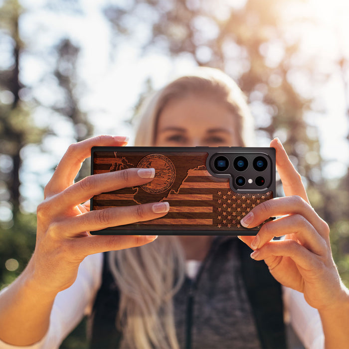 Virginia and Star Flag, Classic Engraved Wood & TPU Case - Artisanal Cover for Samsung Galaxy