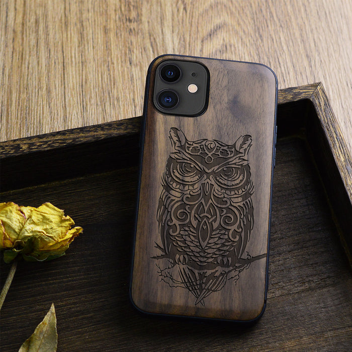 An Owl Perched on a Branch, Classic Engraved Wood & TPU Case - Artisanal Cover for Apple iPhone