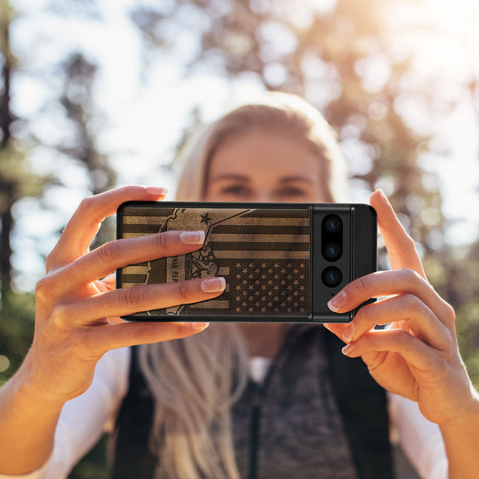 California's Emblematic Tribute, Classic Engraved Wood & TPU Case - Artisanal Cover for Google Pixel