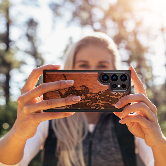 Woman Ascending the Cliff, Classic Engraved Wood & TPU Case - Artisanal Cover for Samsung Galaxy