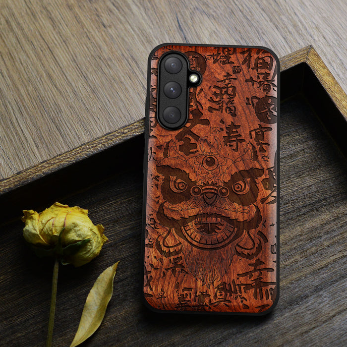 Chinese Lion, Classic Engraved Wood & TPU Case - Artisanal Cover for Samsung Galaxy