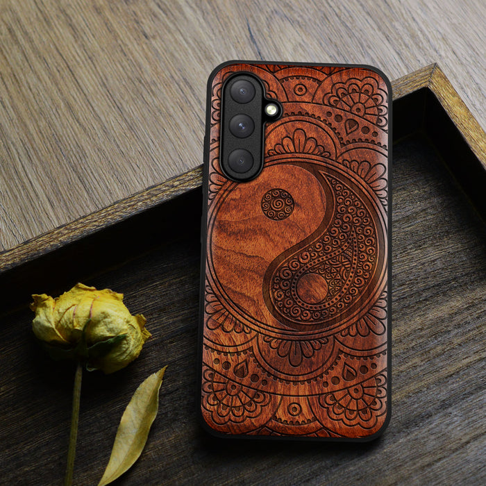 The Yin-Yang Mandala, Classic Engraved Wood & TPU Case - Artisanal Cover for Samsung Galaxy