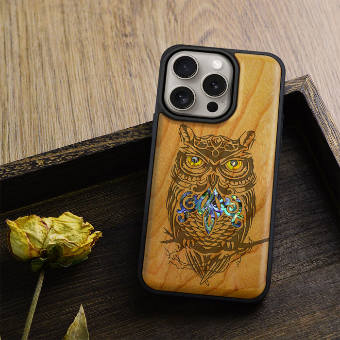 An Owl Perched on a Branch, Hand-Inlaid Wood & Mother of Pearl Case - Artisanal Cover for Apple iPhone