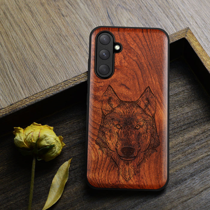 Realistic Wolf Linework Art, Classic Engraved Wood & TPU Case - Artisanal Cover for Samsung Galaxy