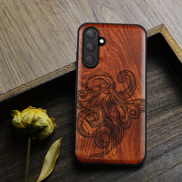 Bodybuilding Octopus Illustration, Classic Engraved Wood & TPU Case - Artisanal Cover for Samsung Galaxy