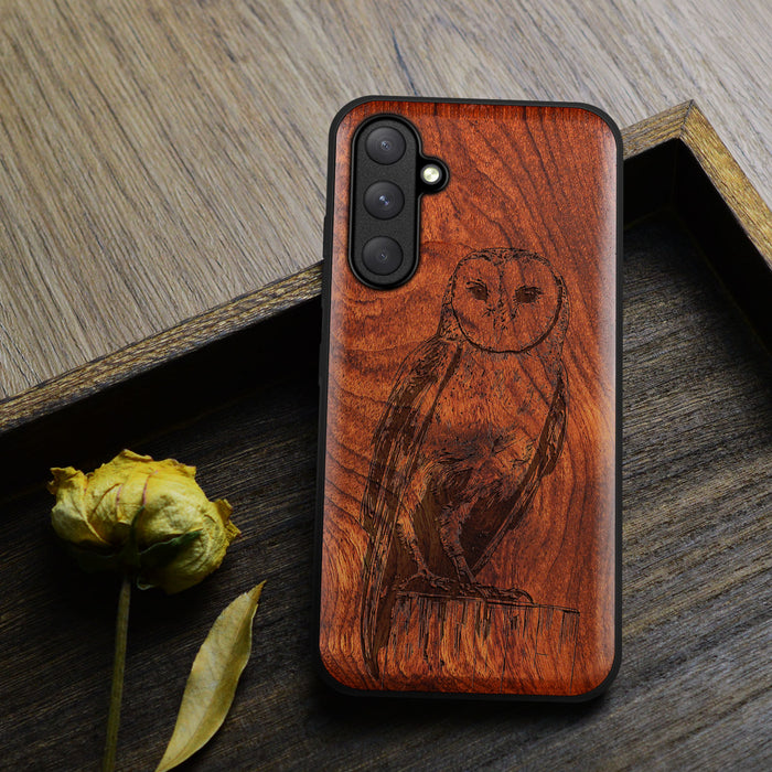 The Majestic Barn Owl, Classic Engraved Wood & TPU Case - Artisanal Cover for Samsung Galaxy