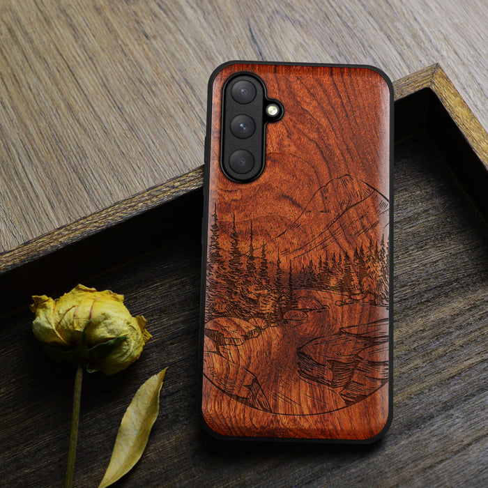 The Lake and Mountain Landscape, Classic Engraved Wood & TPU Case - Artisanal Cover for Samsung Galaxy