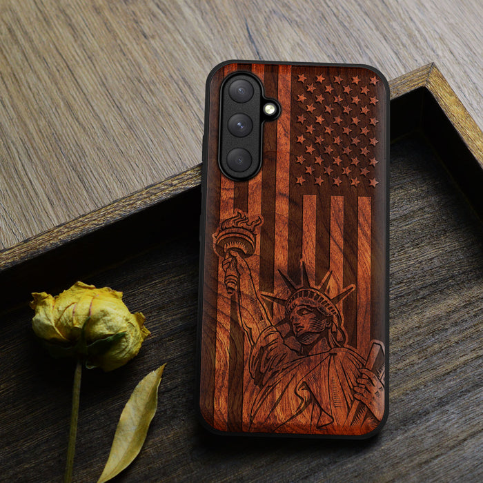 Freedom's Beacon, Classic Engraved Wood & TPU Case - Artisanal Cover for Samsung Galaxy