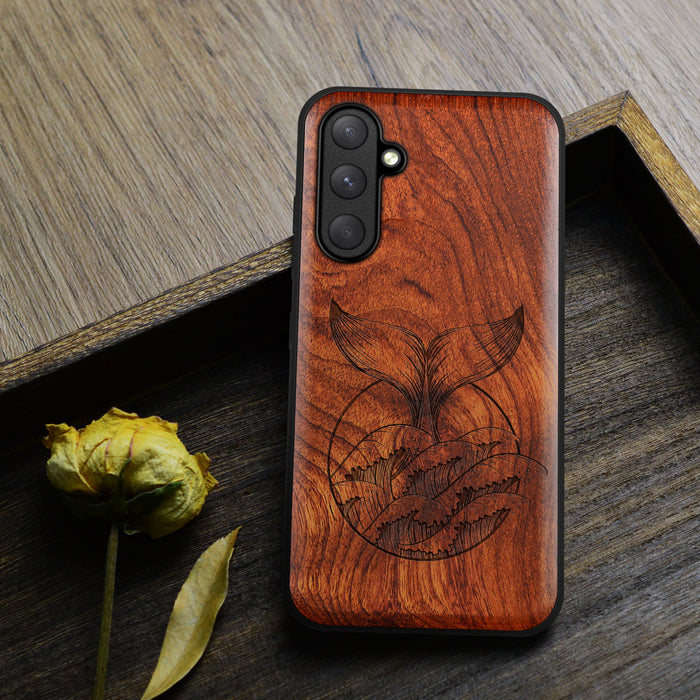 The Whale's Tail, Classic Engraved Wood & TPU Case - Artisanal Cover for Samsung Galaxy