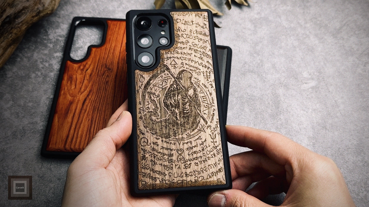 The Reaper's Scythe, Classic Engraved Wood & TPU Case - Artisanal Cover for Samsung Galaxy