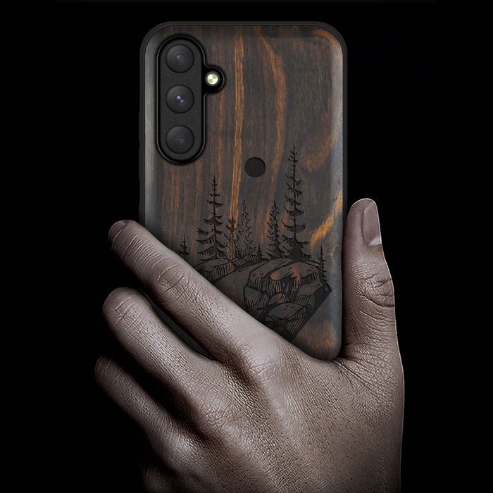 The Floating Forest and Waterfall, Classic Engraved Wood & TPU Case - Artisanal Cover for Samsung Galaxy