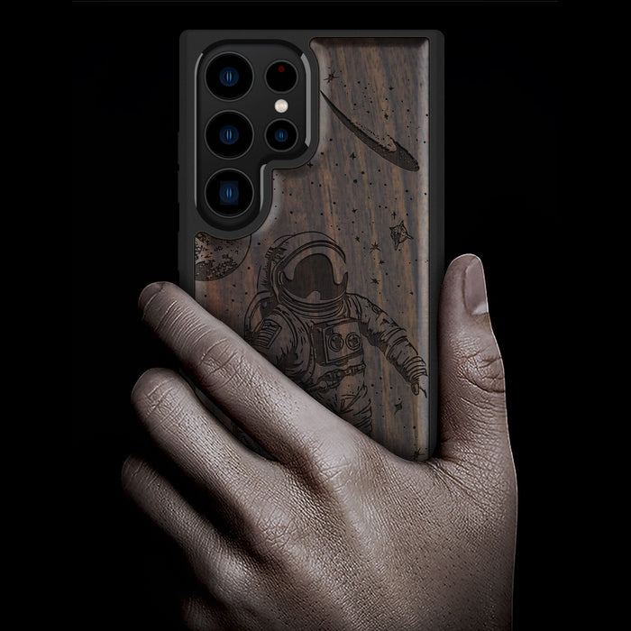 A Celestial Odyssey, Classic Engraved Wood & TPU Case - Artisanal Cover for Samsung Galaxy